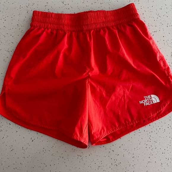 The North Face Women's shorts - Picture 1 of 5